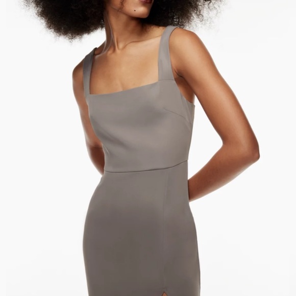 Aritzia Babaton
'90s Slit Midi Dress - Picture 2 of 7